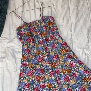 80’s/90’s floral spring/ summer/fall dress 🤍